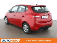 Gebraucht Hyundai ix20 Basis 90 PS (66 kW) 2015 Rot Kleinwagen