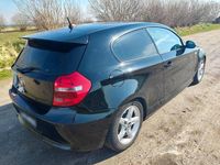 Gebraucht BMW 118 148 PS (108 kW) 2007 Schwarz Kleinwagen