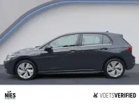 Gebraucht VW Golf VIII Style 131 PS (96 kW) 2024 Grau Limousine