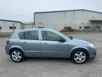 Gebraucht Opel Astra 90 PS (66 kW) 2007 Grau Limousine