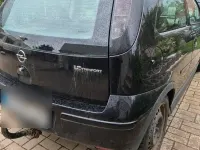 Second-hand Opel Corsa 80 CP (58 kW) 2005 Negru Hatchback