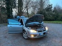 Gebraucht Ford Focus 101 PS (74 kW) 2005 Grau Limousine