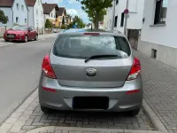 Gebraucht Hyundai i20 86 PS (63 kW) 2012 Braun Kleinwagen