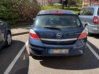 Second-hand Opel Astra 105 CP (77 kW) 2005 Albastru Hatchback