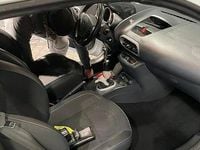 Second-hand Renault Wind 102 CP (75 kW) 2011 Alb Cabrio