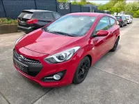 Gebraucht Hyundai i30 Sport 99 PS (72 kW) 2015 Rot Coupé