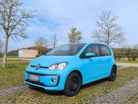 Second-hand VW up! 60 CP (44 kW) 2018 Albastru Hatchback