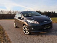 Gebraucht Ford Fiesta 97 PS (71 kW) 2012 Grau Kleinwagen
