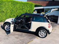 Gebraucht Mini Cooper 122 PS (89 kW) 2012 Weiß Kleinwagen