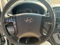 Gebraucht Hyundai H-1 170 PS (125 kW) 2017 Weiß Van / Kleinbus