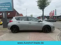 Gebraucht Toyota Auris Cool 99 PS (72 kW) 2015 Silber Limousine