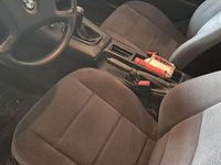 Gebraucht BMW 316 102 PS (75 kW) 1992 Rot Limousine