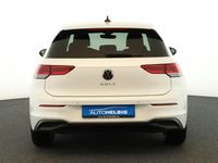 Gebraucht VW Golf Life 150 PS (110 kW) 2023 Oryxweiß perlmutteffekt SUV