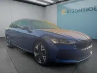 Gebraucht Skoda Superb 204 PS (150 kW) 2026 Blau Kombi
