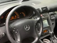 Używany Mercedes C320 218 KM (160 kW) 2001 Purpurowy Sedan/Limuzyna