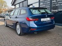 Gebraucht BMW 318 Advantage 150 PS (110 kW) 2020 Blau Limousine