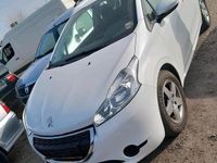Gebraucht Peugeot 208 68 PS (50 kW) 2012 Weiß Kleinwagen