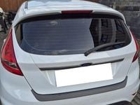Gebraucht Ford Fiesta Trend 82 PS (60 kW) 2012 Weiß Kleinwagen