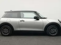 Używany Mini Cooper Classic 156 KM (114 kW) 2024 Szary Hatchback