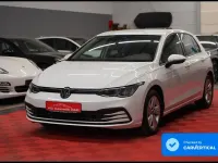 Gebraucht VW Golf VIII Life 150 PS (110 kW) 2024 Weiß Limousine