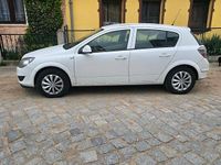Usata Opel Astra 115 CV (84 kW) 2012 Bianco Utilitaria