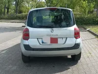 Używany Renault Modus Expression 75 KM (55 kW) 2010 Zielony Minivan