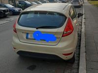 Gebraucht Ford Fiesta 70 PS (51 kW) 2009 Beige Kleinwagen