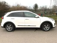 Gebraucht Kia Niro Spirit 141 PS (103 kW) 2019 Weiß SUV