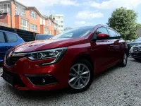 Gebraucht Renault Mégane GrandTour Zen 110 PS (80 kW) 2017 Rot Kombi