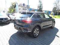 Używany VW T-Roc Active 110 KM (80 kW) 2022 Szary SUV