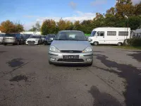 Używany Ford Focus Trend 101 KM (74 kW) 2004 Srebrny Sedan/Limuzyna