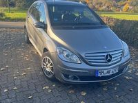 Gebraucht Mercedes B200 136 PS (100 kW) 2006 Grau Van / Kleinbus
