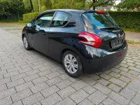 Gebraucht Peugeot 208 Active 95 PS (69 kW) 2012 Schwarz Kleinwagen