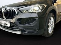gebraucht BMW X1 sDrive18i Advantage Aut Navi LED RTTI Sitzhzg