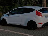 Gebraucht Ford Fiesta 82 PS (60 kW) 2009 Weiß Kleinwagen