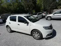 Gebraucht Dacia Sandero Essentiel 73 PS (53 kW) 2019 Weiß Limousine