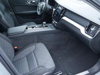 Gebraucht Volvo V60 Core 163 PS (119 kW) 2023 Andere farbe Kombi