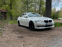 Gebraucht BMW 330 245 PS (180 kW) 2012 Weiß Coupé