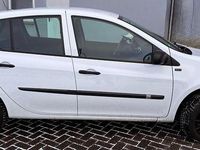 Gebraucht Renault Clio IV 75 PS (55 kW) 2012 Weiß Limousine