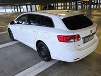 Gebraucht Toyota Avensis Edition 124 PS (91 kW) 2013 Weiß Kombi