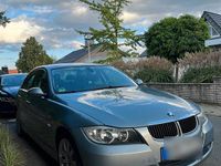 Gebraucht BMW 318 143 PS (105 kW) 2008 Grau Limousine