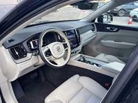 Gebraucht Volvo XC60 Core 197 PS (144 kW) 2023 Schwarz SUV
