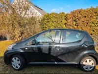 Gebraucht Toyota Aygo 68 PS (50 kW) 2009 Schwarz Kleinwagen