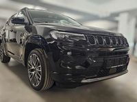 Neu Jeep Compass Summit 131 PS (96 kW) 2025 Solid black SUV