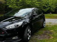 Gebraucht Ford Focus ST 185 PS (136 kW) 2016 Schwarz Limousine
