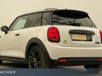 Gebraucht Mini Cooper SE Classic 135 kW (184 PS) 2023 Weiß Kleinwagen