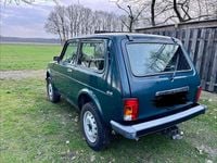 Gebraucht Lada niva 82 PS (60 kW) 2009 Grün SUV