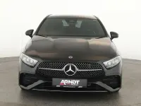 Gebraucht Mercedes A250 Premium 238 PS (175 kW) 2024 Kosmosschwarz Limousine