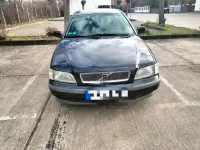 Gebraucht Volvo V40 115 PS (84 kW) 1998 Blau Kombi