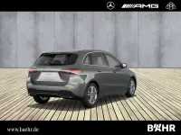 Gebraucht Mercedes B180 Progressive 136 PS (100 kW) 2026 Lack mountaingrau Kleinwagen